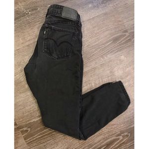 Levi black skinny jeans